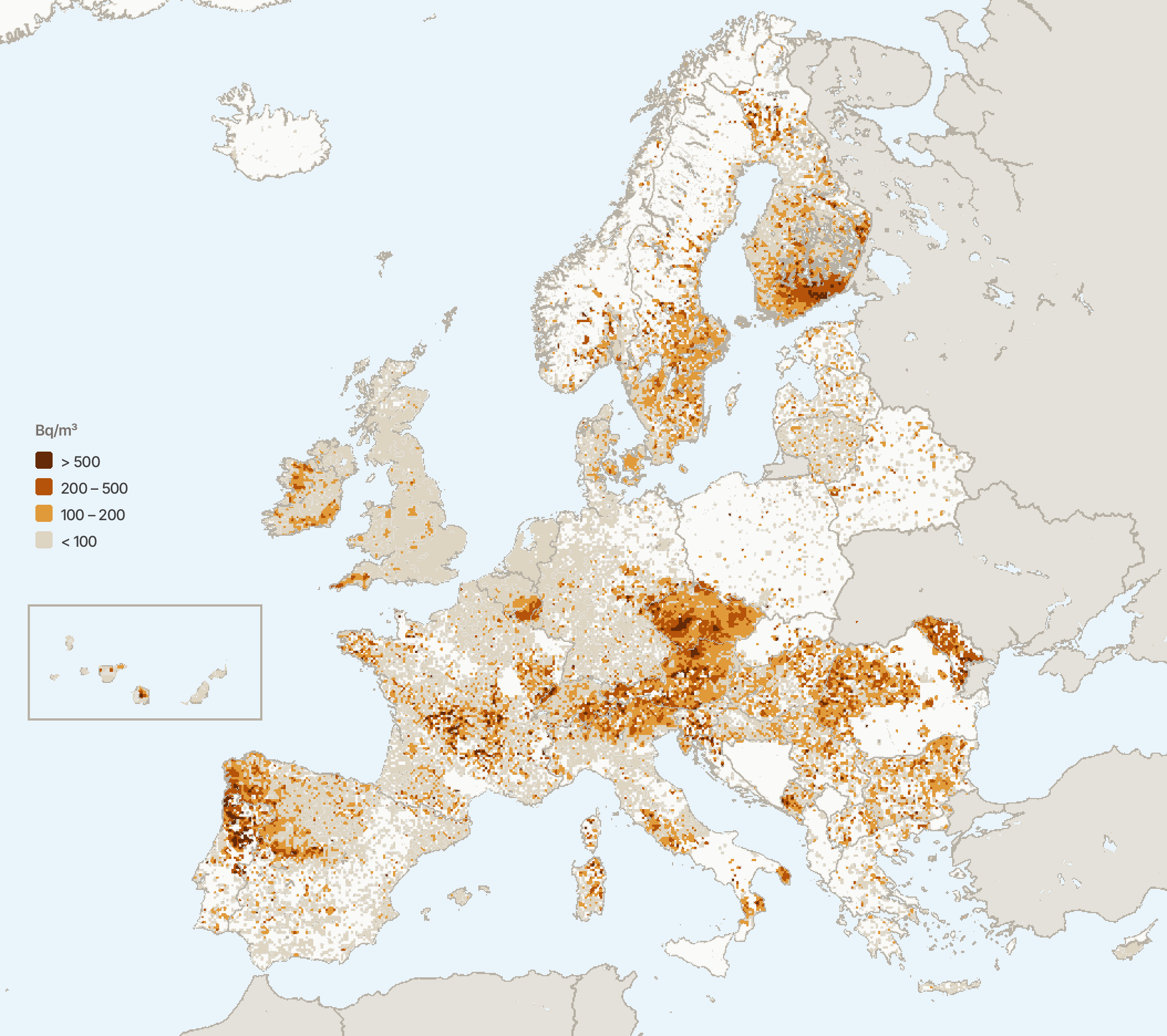 Carte de l'Europe des concentrations moyennes de radon en rez-de-chaussée : valeurs élevées en Finlande, en République tchèque, dans le nord-ouest de la péninsule Ibérique, en Irlande, dans le Massif central et dans l'arc alpin